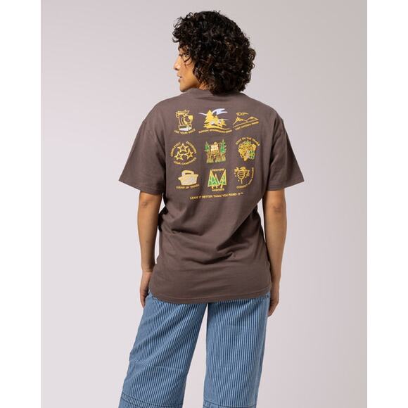 NWT Parks Project X Yogi Bear Leave It Better Pocket Tee in Brown sz Medium - Picture 3 of 10